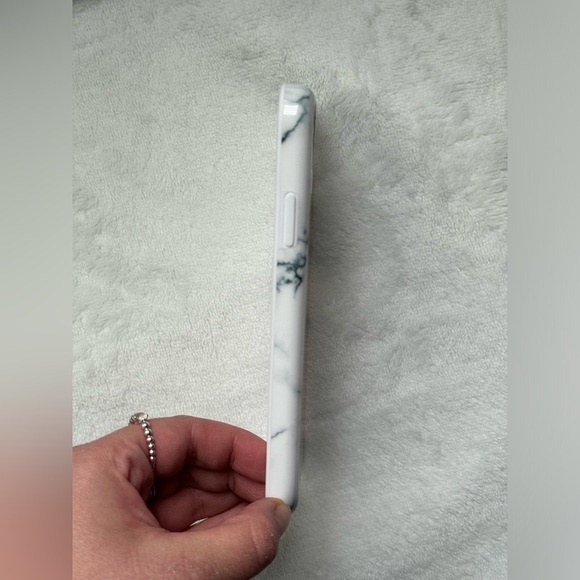 Brand New Insignia IPhone 11 hard shell marble phone case - Picture 7 of 8